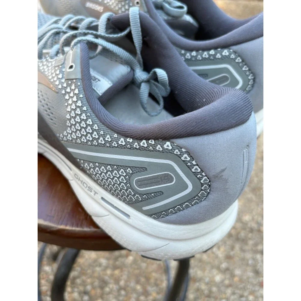 Brooks Ghost 14 Mens Size 15 Gray Athletic Lace Up Closure